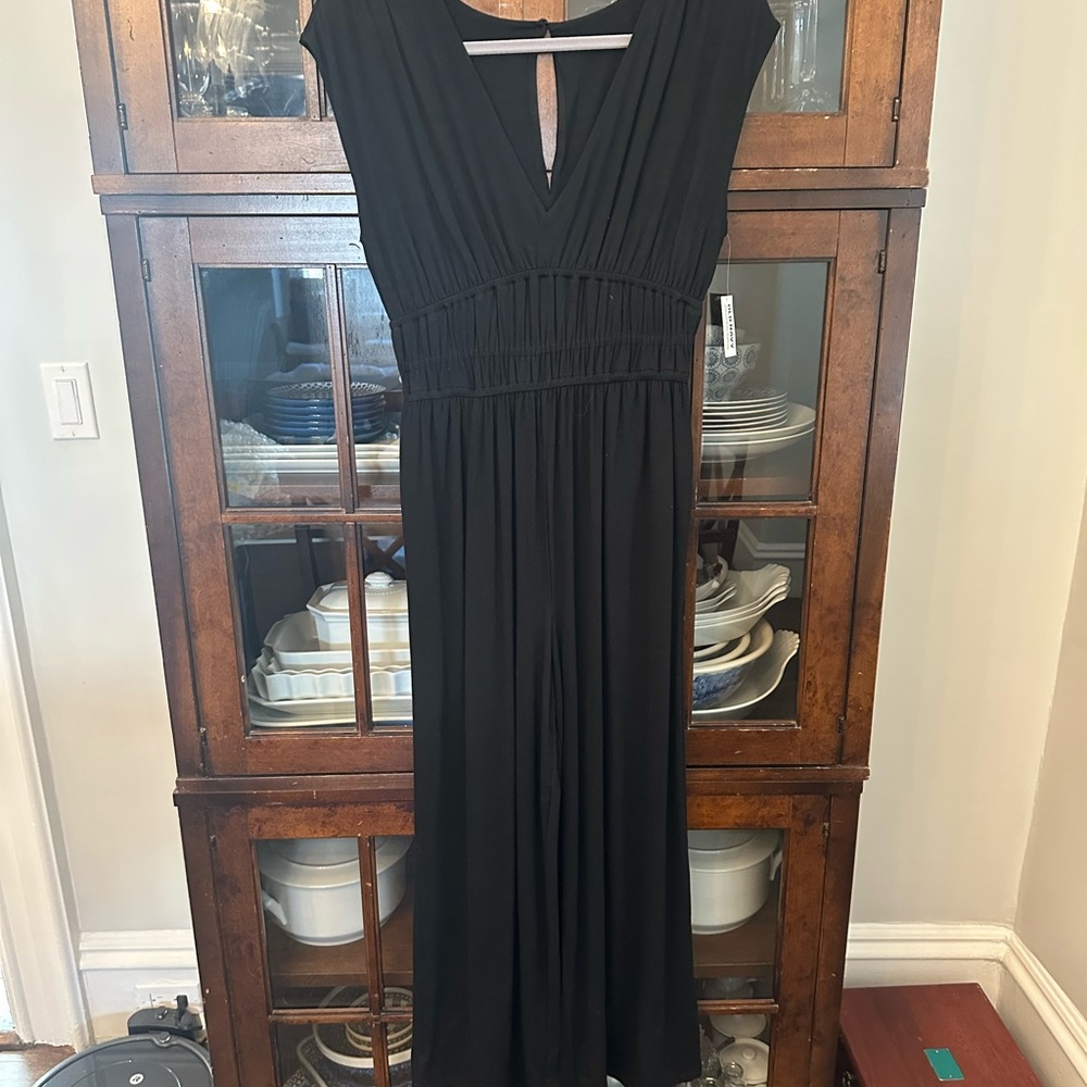 Elegant Black Sleeveless Dress
